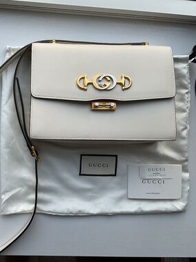 Beautiful Ivory Gucci Zumi crossbody w/2 tone metal